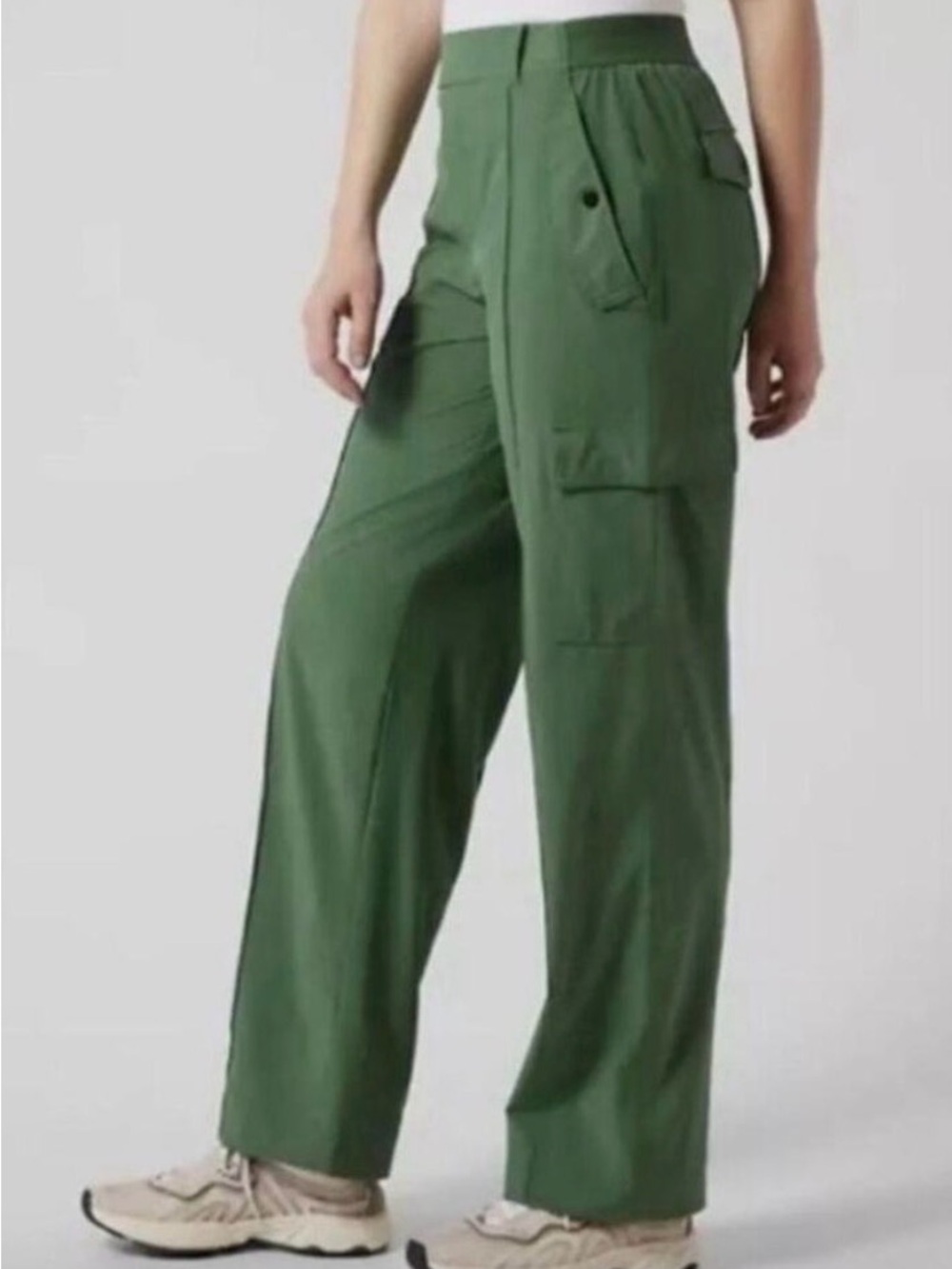 Athleta Vienna Cargo Pants Womens Sage Green Elevated AthleticTravel - Size 12
